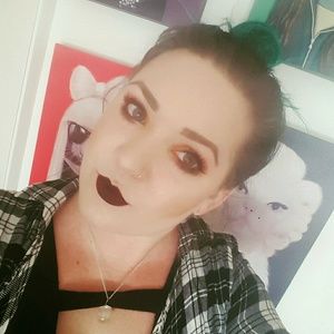 Meet your Posher, Tara